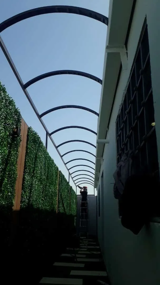 مظلات ممرات حديد وقماش بالرياض